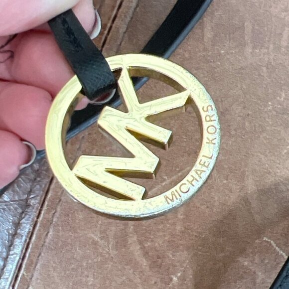 MICHAEL KORS Small Dillon Convertible Crossbody Satchel Black 30H4GAIM1L - Picture 3 of 16